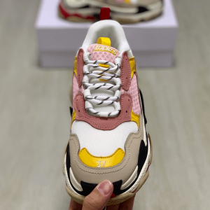 BALENCIAGA TRIPLE S TRAINERS - BB32