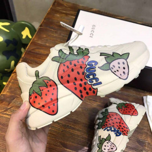 GUCCI RHYTON SNEAKER WITH STRAWBERRY