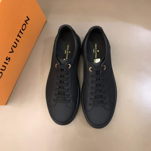 LOUIS VUITTON TIME OUT SNEAKER - LV139