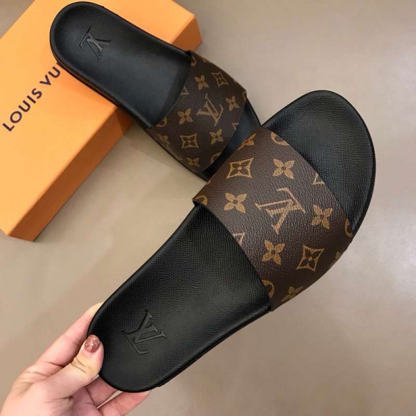 LOUIS VUITTON SLIDES - LVS24