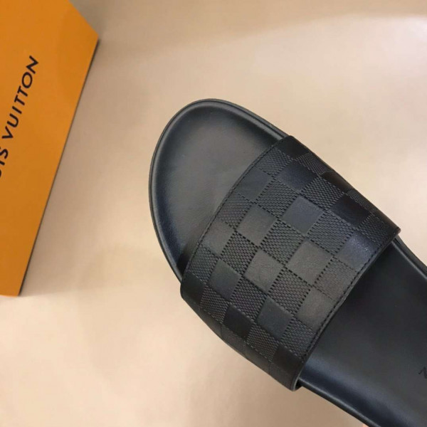 LOUIS VUITTON DAMIER SLIDES - LVS42