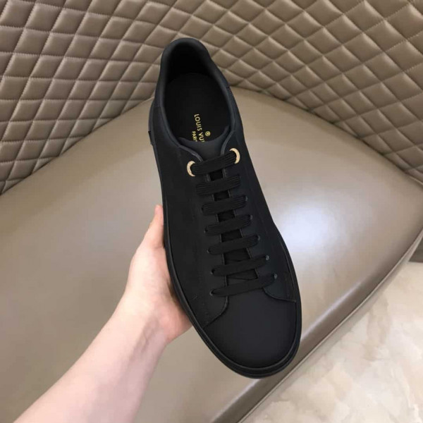 LOUIS VUITTON TIME OUT SNEAKER - LV139