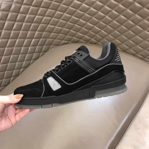 LOUIS VUITTON LV 408 TRAINERS IN SUEDE & GRAY FLANNEL - LV222