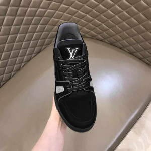 LOUIS VUITTON LV 408 TRAINERS IN SUEDE & GRAY FLANNEL - LV222