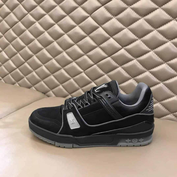 LOUIS VUITTON LV 408 TRAINERS IN SUEDE & GRAY FLANNEL - LV222