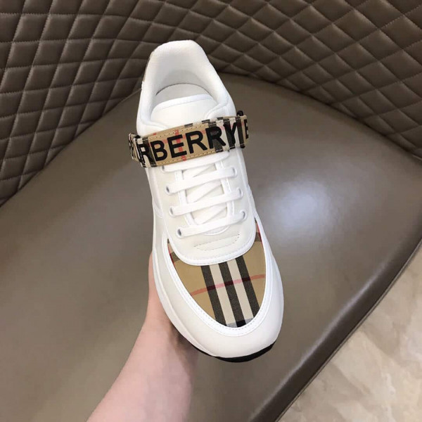 BURBERRY LOGO STRAP SNEAKERS - BBR55