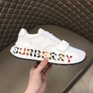 BURBERRY LOGO STRAP SNEAKERS - BBR57