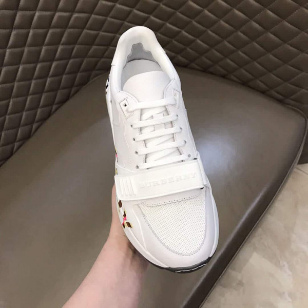 BURBERRY LOGO STRAP SNEAKERS - BBR57