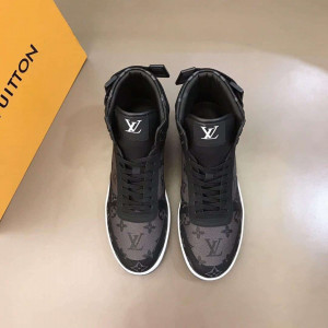 LOUIS VUITTON RIVOLI SNEAKER - LV226