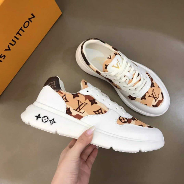 LOUIS VUITTON RUN AWAY SNEAKER - LV252