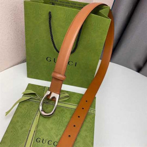 Thin belt with G buckle