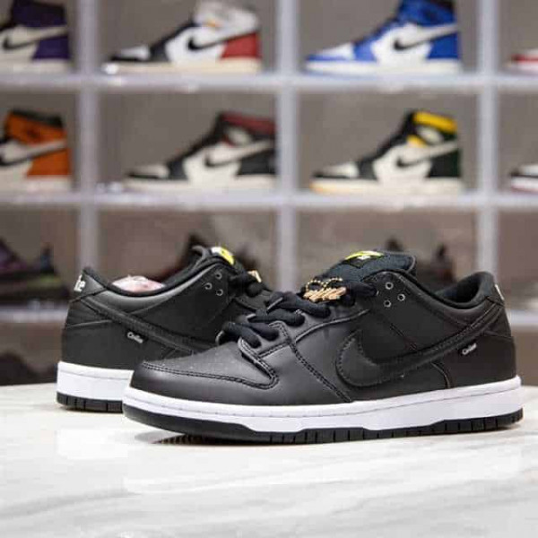 CIVILIST X NIKE SB DUNK LOW SNEAKER - NK01