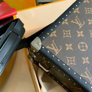 LOUIS VUITTON CLUTCH BOX MONOGRAM ECLIPSE CANVAS M20252