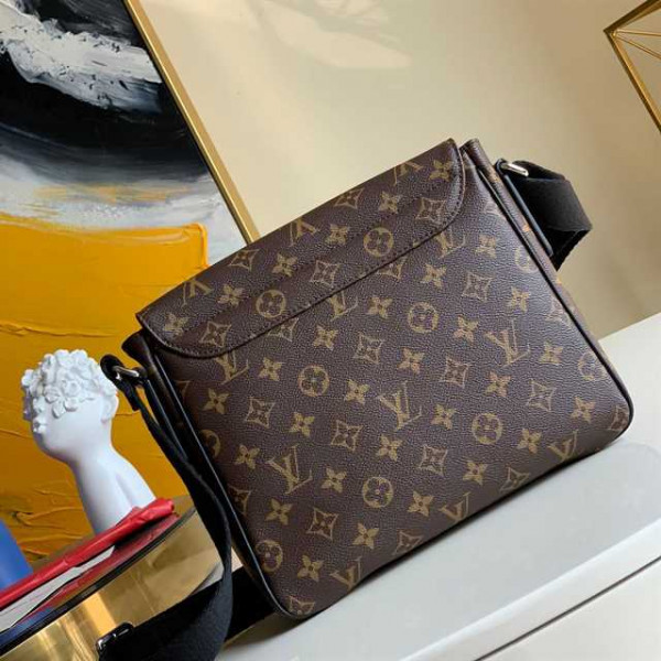 LOUIS VUITTON DISTRICT PM MESSENGER BAG MONOGRAM MACASSAR CANVAS M40935