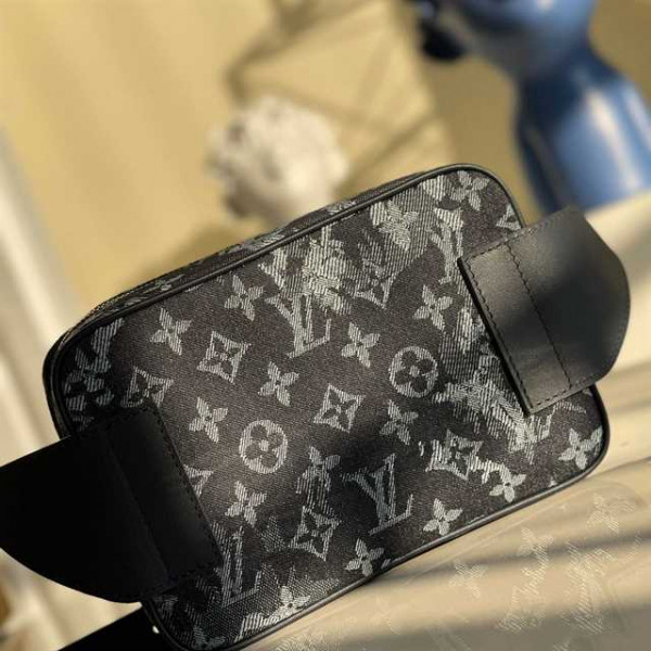 LOUIS VUITTON OUTDOOR BUMBAG MONOGRAM CANVAS M57281