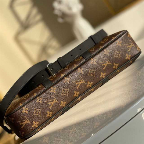 LOUIS VUITTON PORTE-DOCUMENTS VOYAGE MONOGRAM MACASSAR CANVAS M52005