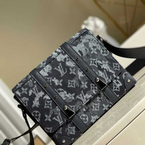 LOUIS VUITTON TRUNK MESSENGER MONOGRAM CANVAS M57282