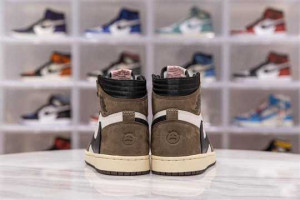 TRAVIS SCOTT X AIR JORDAN 1 RETRO HIGH OG 'MOCHA' - NK45