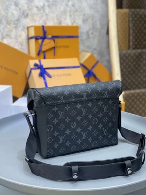 LOUIS VUITTON MESSENGER PM VOYAGER - WLM158