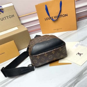 LOUIS VUITTON AVENUE SLING BAG - WLM155