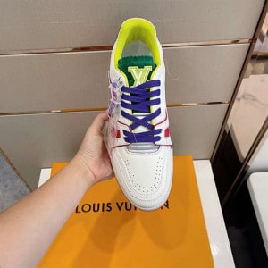 Louis Vuitton Trainer Sneaker - LSVT110