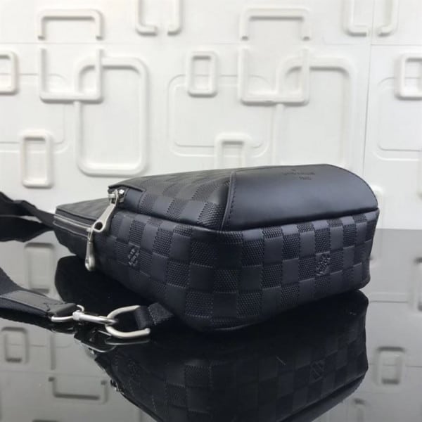 " Louis Vuitton Avenue Sling Bag - WLM042"