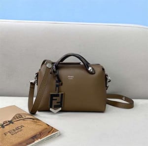 FENDI HANDLE BAG - WFB020