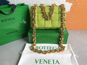 BOTTEGA VENETA WOMEN'S CHAIN CASSETTE IN KIWI - WBV02