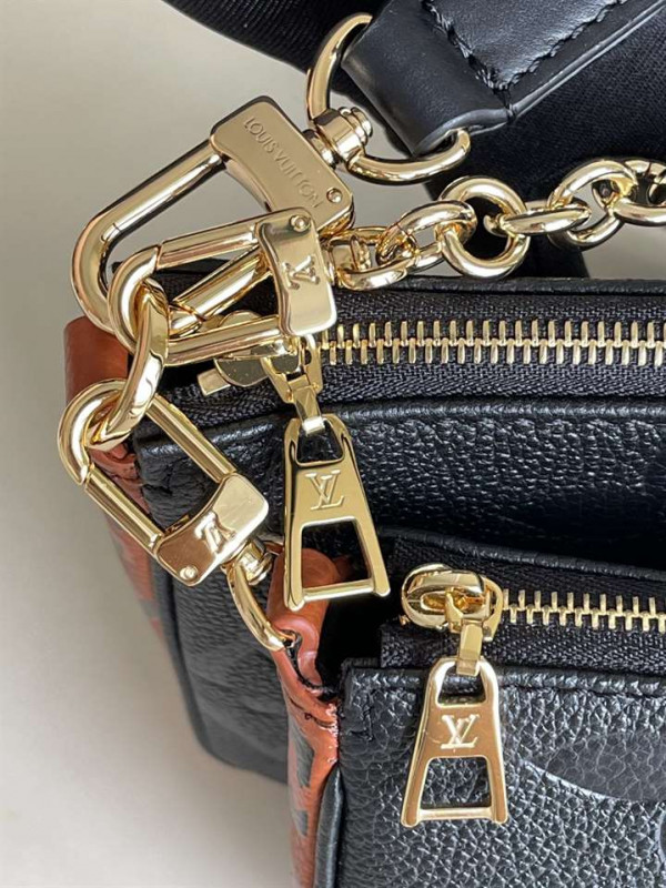 LOUIS VUITTON MULTI POCHETTE ACCESSOIRES - WLM130