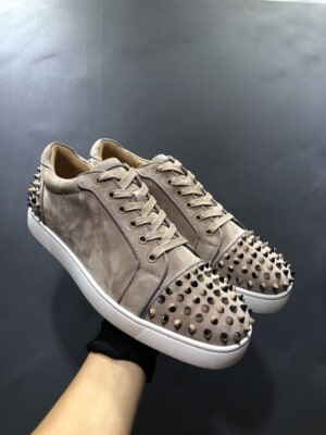 CHRISTIAN LOUBOUTIN LOW TOP SNEAKER - CL93