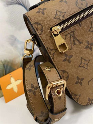 LOUIS VUITTON POCHETTE MÉTIS - WLM124