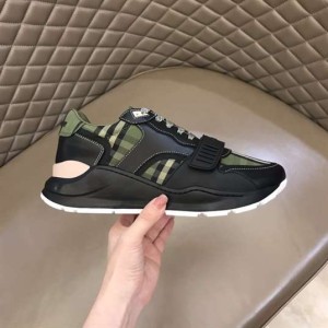 BURBERRY CHECK LACE-UP SNEAKERS IN MILITARY GREEN - BBR092