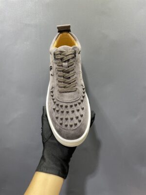 CHRISTIAN LOUBOUTIN LOW TOP SNEAKER - CL101