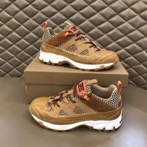 BURBERRY ARTHUR SNEAKERS IN BROWN - BBR099