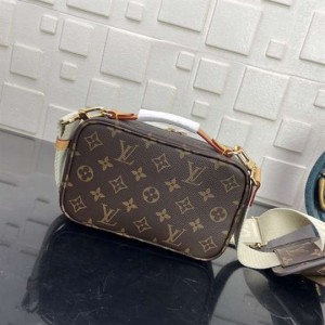 LOUIS VUITTON UTILITY CROSSBODY - WLM277