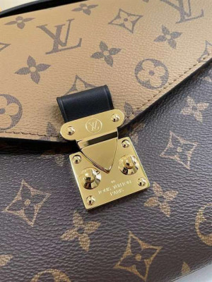 LOUIS VUITTON POCHETTE MÉTIS - WLM124