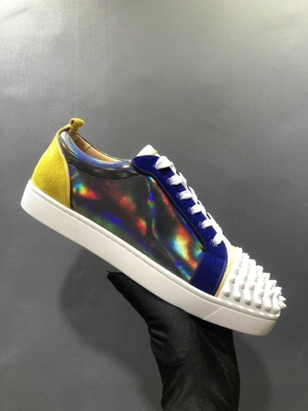 CHRISTIAN LOUBOUTIN LOW TOP SNEAKER - CL88