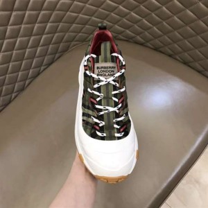 BURBERRY ARTHUR SNEAKERS - BBR098