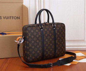 LOUIS VUITTON PORTE-DOCUMENTS VOYAGE PM - WLM218