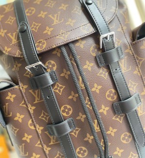 LOUIS VUITTON CHRISTOPHER PM - WLM349