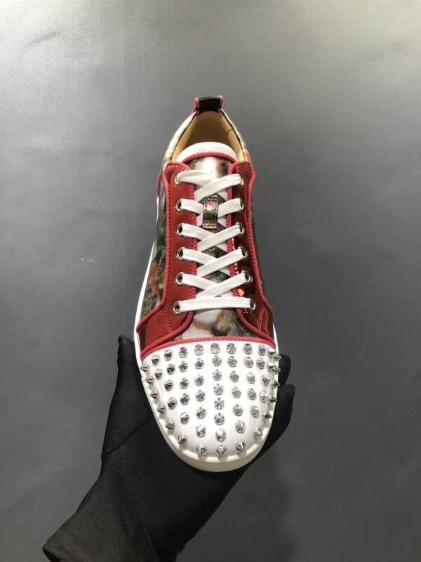 CHRISTIAN LOUBOUTIN LOW TOP SNEAKER - CL86