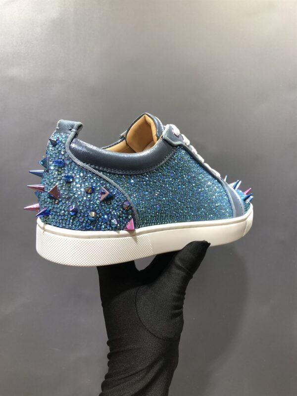 CHRISTIAN LOUBOUTIN LOW TOP SNEAKER - CL99