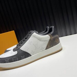 LOUIS VUITTON RIVOLI SNEAKER - LSVT145