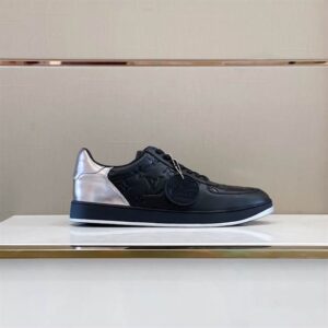 LOUIS VUITTON RIVOLI SNEAKER - LSVT139