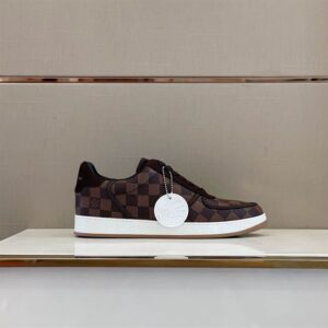 LOUIS VUITTON RIVOLI SNEAKER - LSVT135