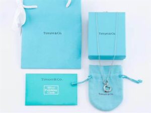 TIFFANY & CO. JEWELREY - WJL72