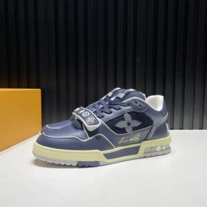 LOUIS VUITTON SNEAKERS - LSVT147