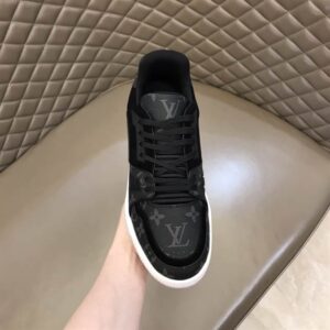 LOUIS VUITTON TRAINER SNEAKERS - LSVT149