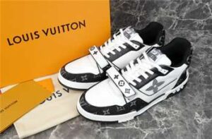 LOUIS VUITTON TRAINER SNEAKER - LSVT177