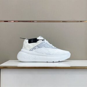 LOUIS VUITTON SHOW UP SNEAKER – LSVT224